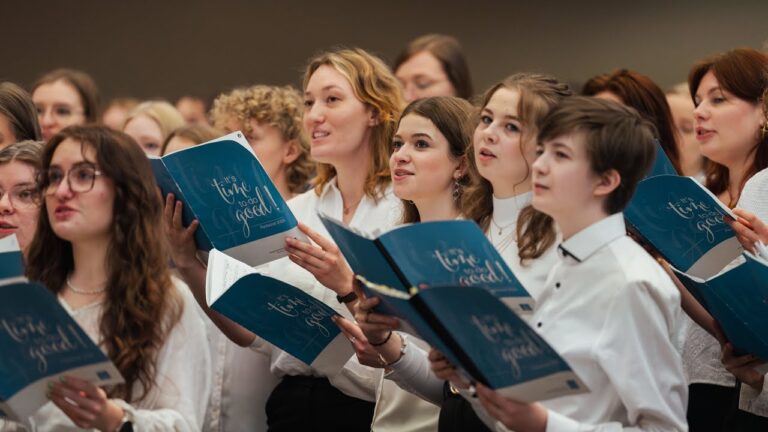 Young choir strikes a chord