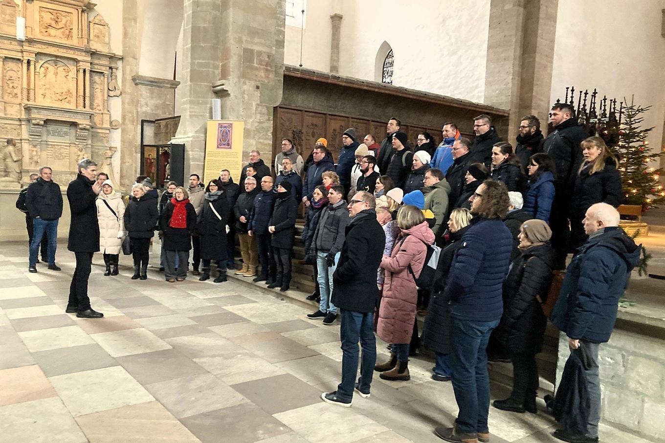 Bezirksapostel dankt Organisationsteam des Jugendtages Süd/Mitte-Süd