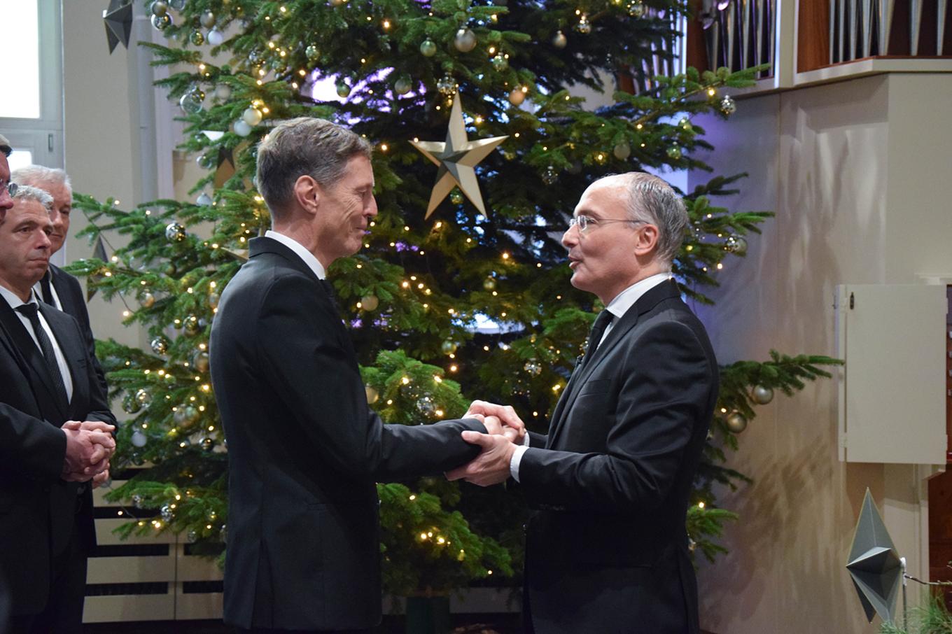 Bischof Hiddessen zur Ruhe gesetzt