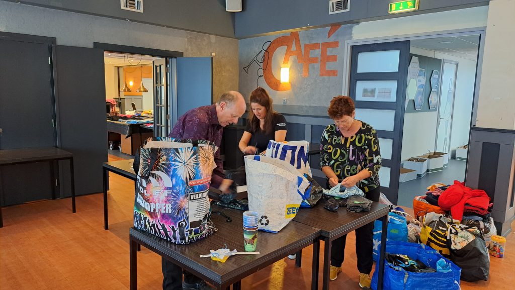 Kleding uit de Kinderkledingbeurs Kudelstaart – Stichting Corantijn