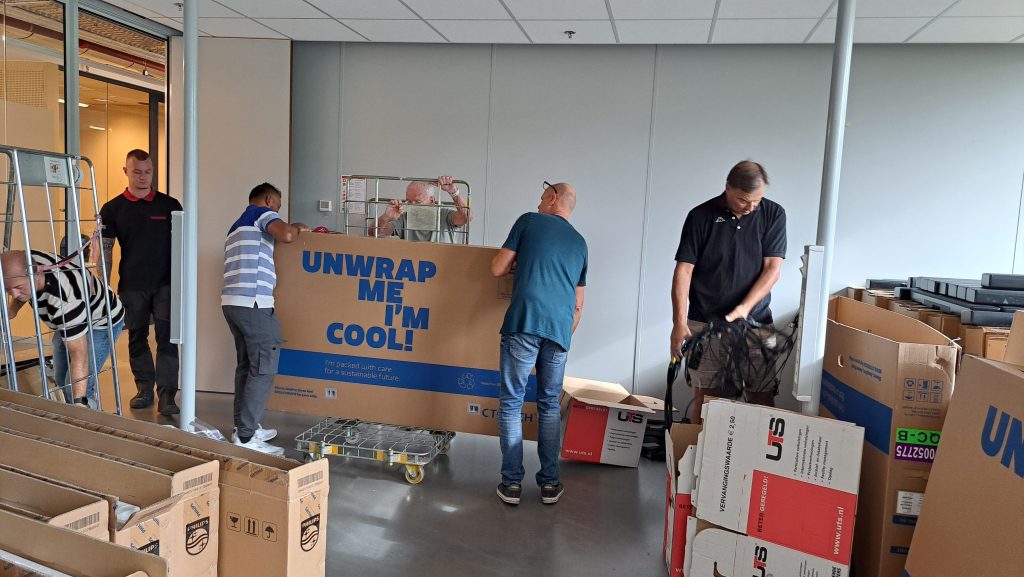 HU doet gift voor onderwijs – Stichting Corantijn