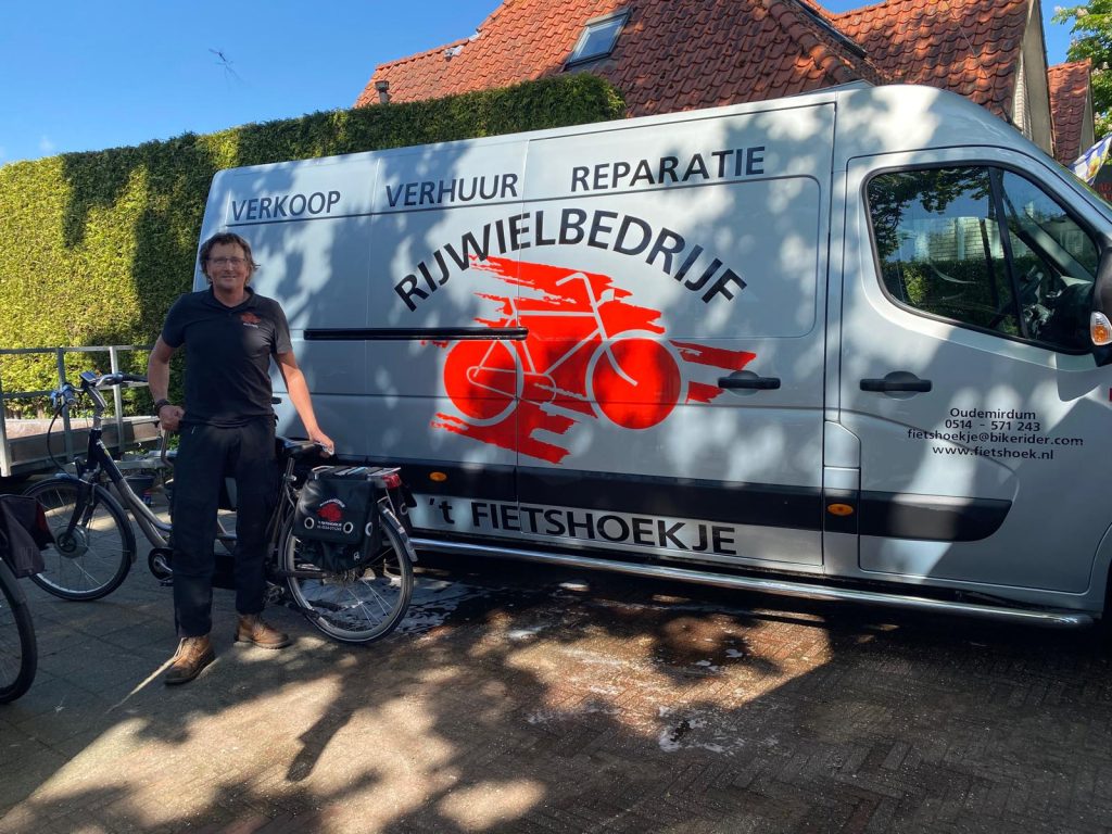 Fietswinkel schenkt fietsen – Stichting Corantijn
