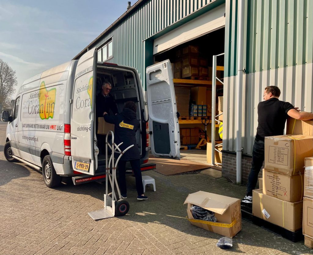 123inkt.nl schenkt sportkleding – Stichting Corantijn