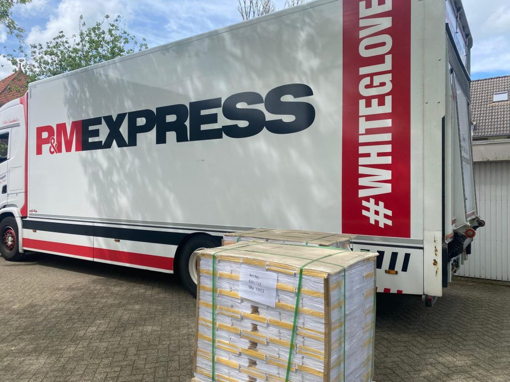 Transport van goederen uit Oisterwijk gesponsord – Stichting Corantijn