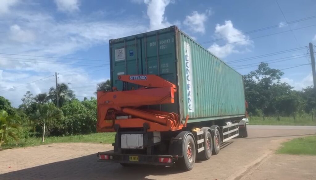 Eerste container 2024 vertrokken in 2023 – Stichting Corantijn