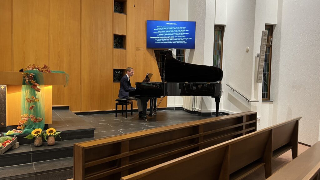 Concert door Gert van Hoef voor Suriname – Stichting Corantijn