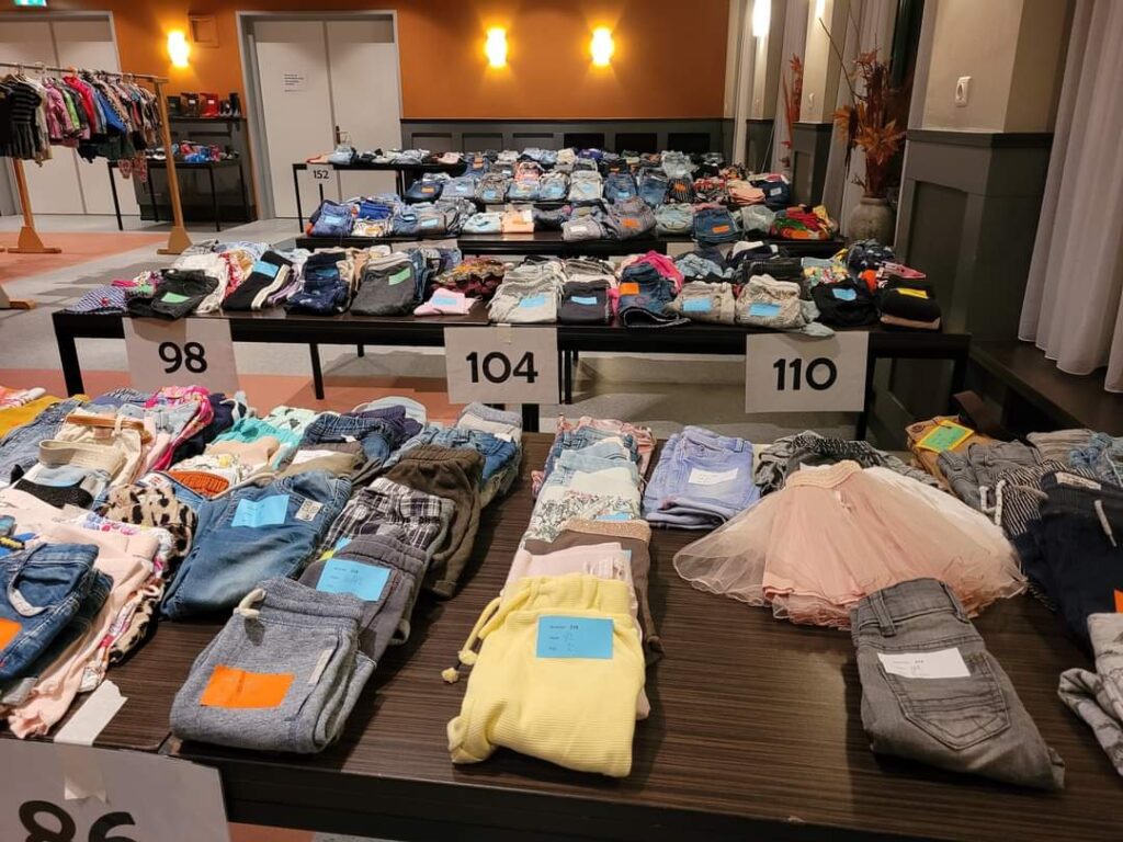 Donaties via Kinderkledingbeurs Kudelstaart – Stichting Corantijn