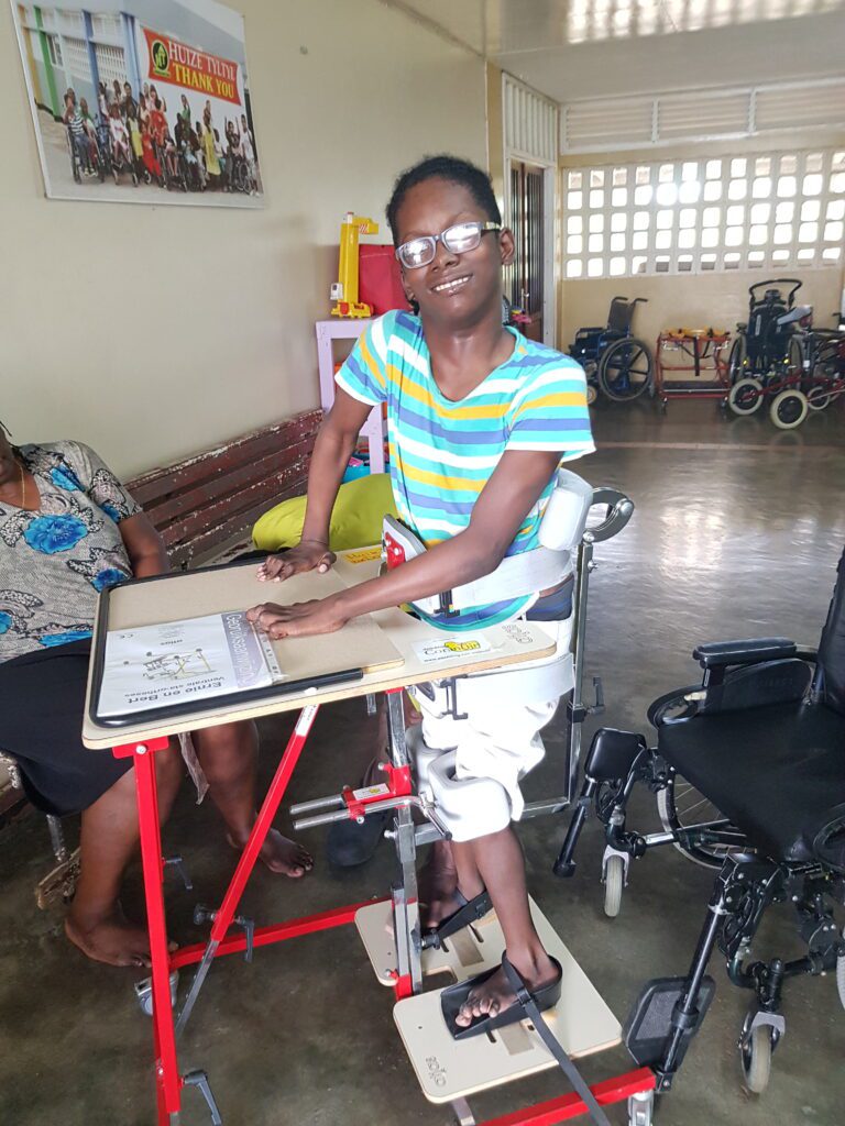 Hulpmiddelen voor kinderen in Huize Tyltyl – Stichting Corantijn