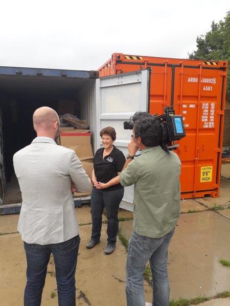 NOS en Nieuws & Co bezoeken depot – Stichting Corantijn