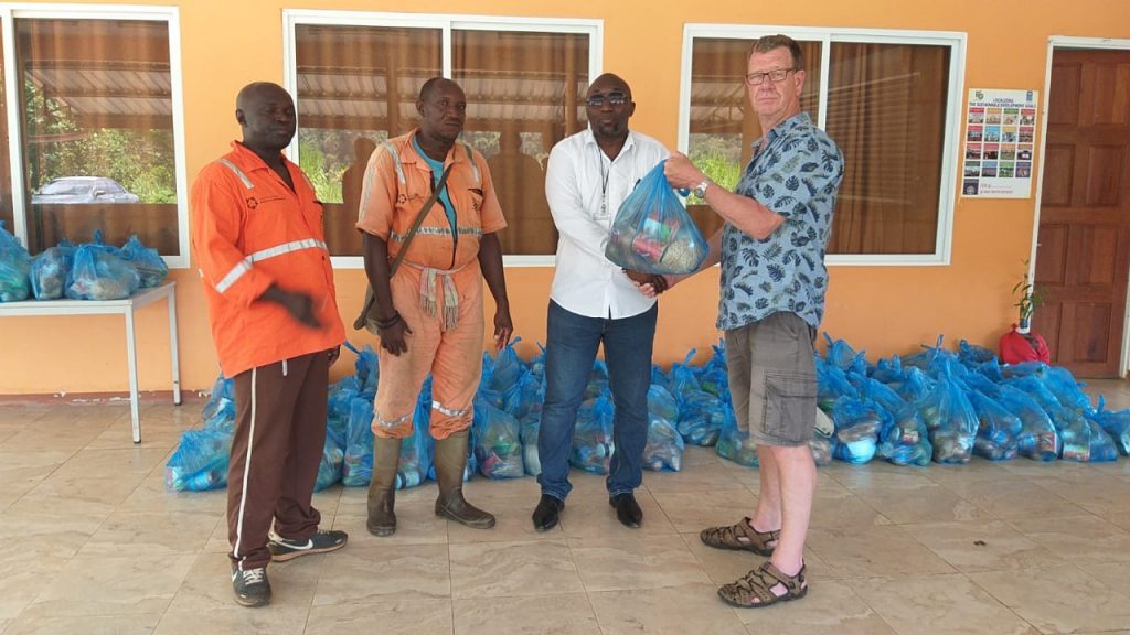 Voedselpakketten voor Brokopondo – Stichting Corantijn