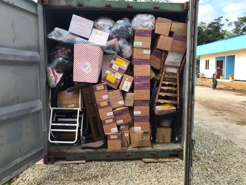 Container 2 arriveert in Suriname: uitladen! – Stichting Corantijn
