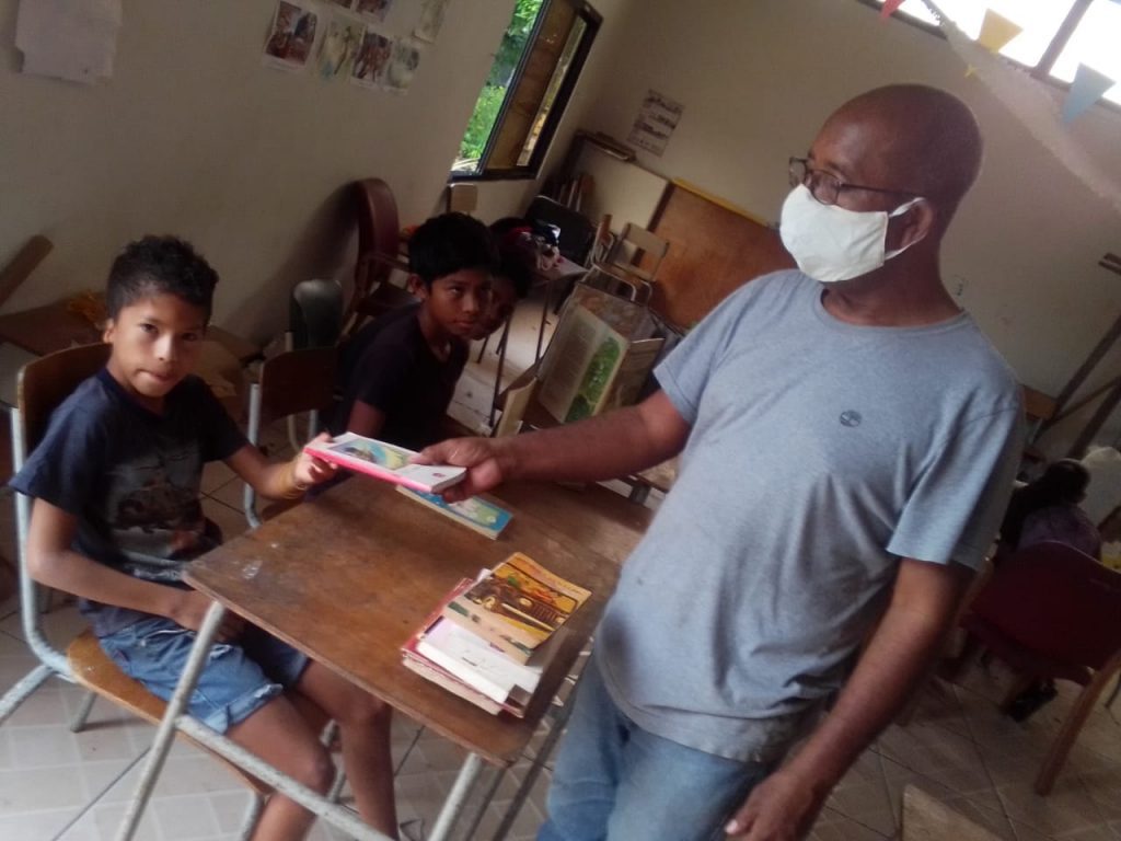 Leren lezen is leuk – Stichting Corantijn