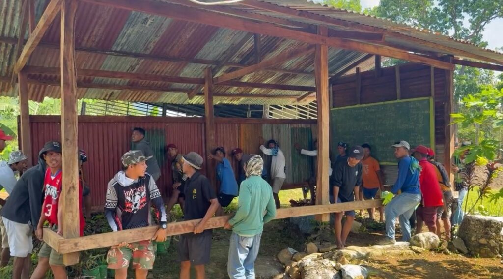 Amontay Elementary School, located in the remote area of Binalbagan, Negros Occidental is our first project this year. It just got started.