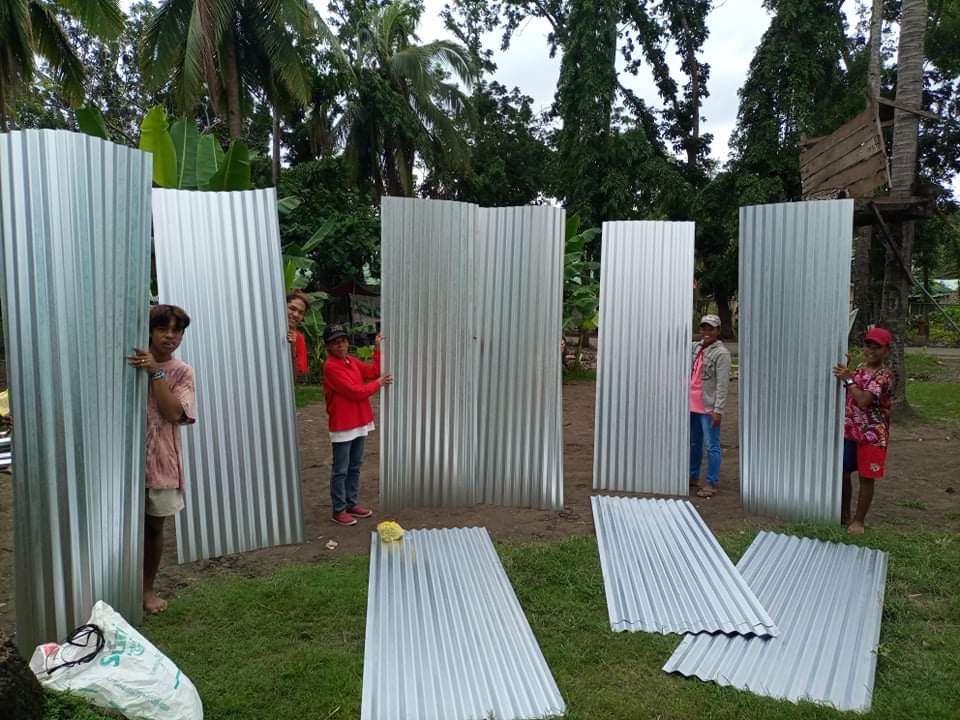 Roofing for residents in Jimalalud