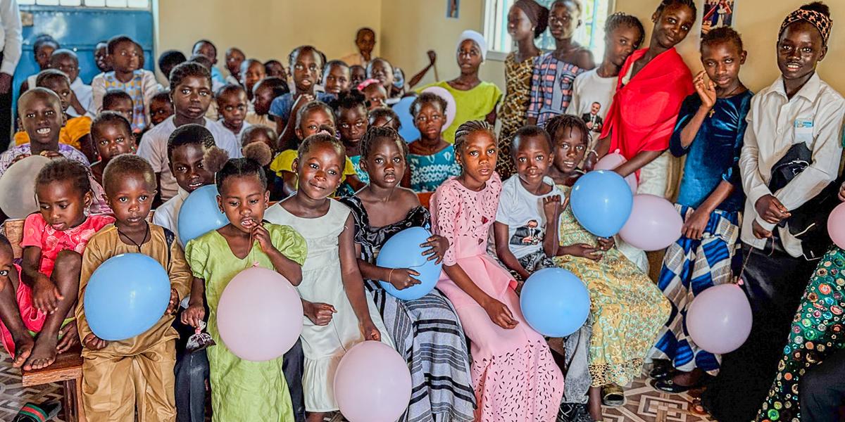 Gambia: Drei Gottesdienste    und Austausch mit Geistlichen