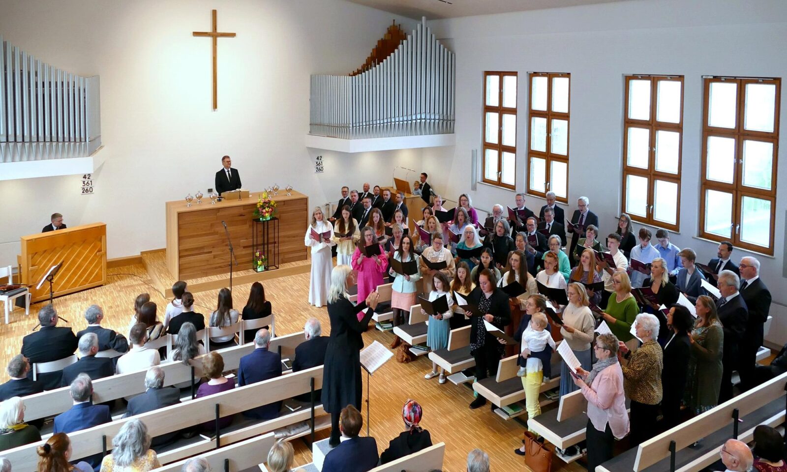 Wiederbezug der Kirche in Beutelsbach                        Alle Meldungen anzeigen