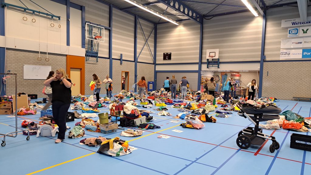 Donaties vanuit Kinderkledingbeurs Nieuwkoop – Stichting Corantijn