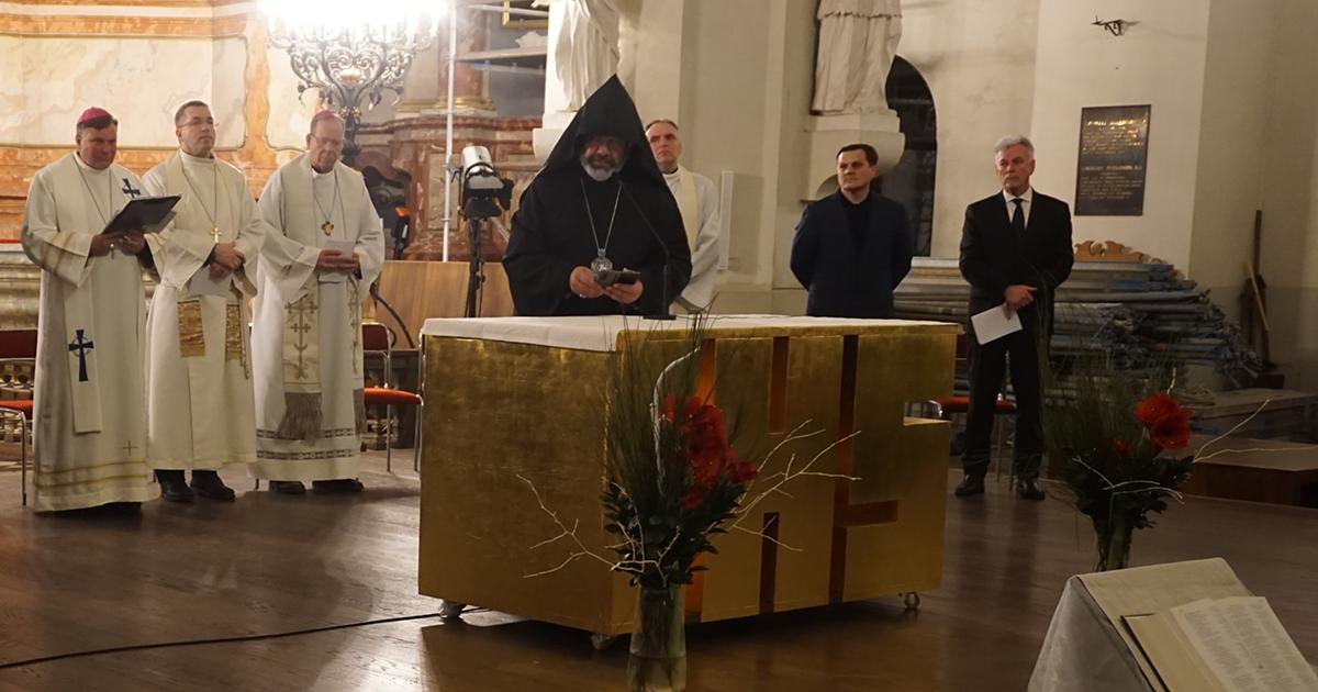 EKUMENINĖS PAMALDOS VILNIAUS ŠV. JONŲ BAŽNYČIOJE