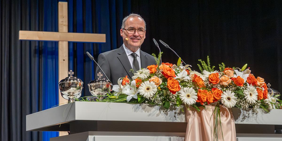 Stammapostel Schneider in Werne:     „Nicht aufgeben, es sind noch Fische vorhanden“