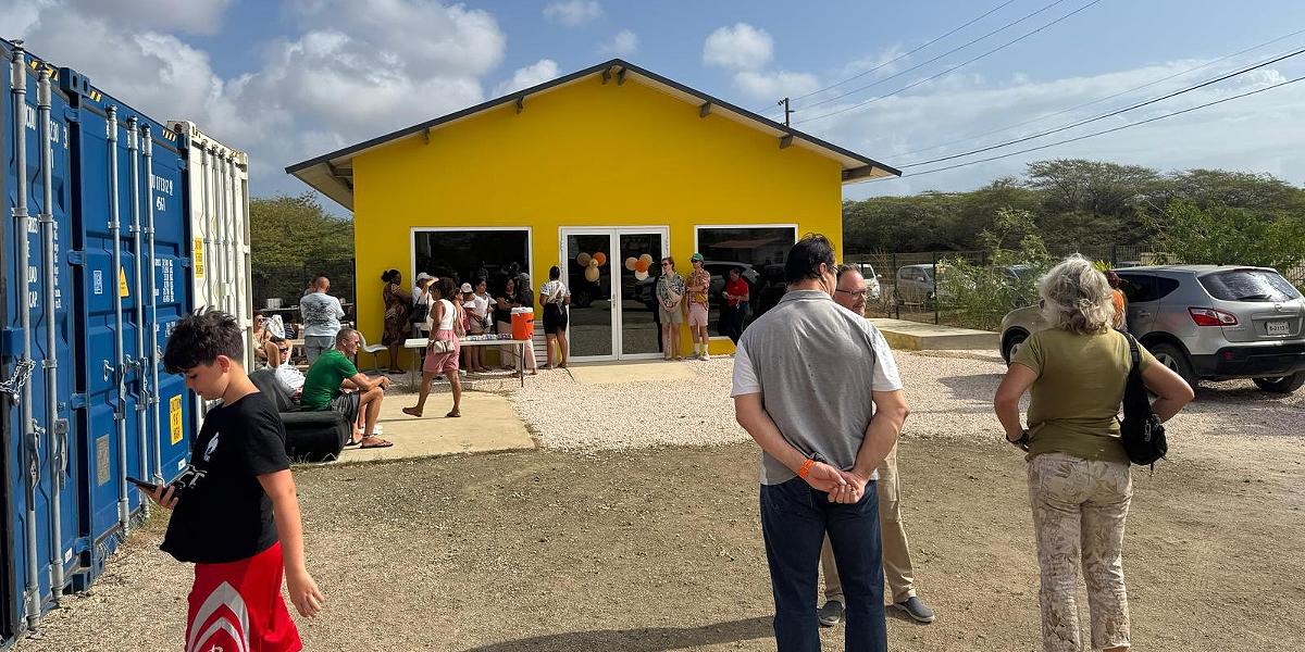 Nieuwe kringloopwinkel van de NAK     geopend op Bonaire