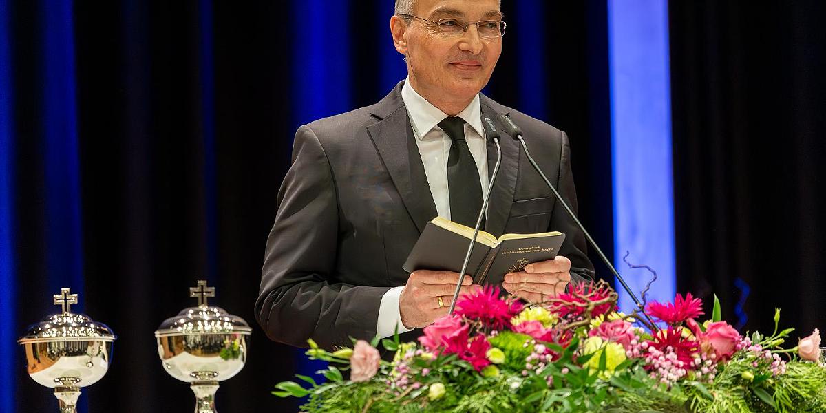 Kennismakingsdienst toekomstige nieuwe stamapostel    stamapostelhelper Helge Mutschler    zondag 19 april 2026
