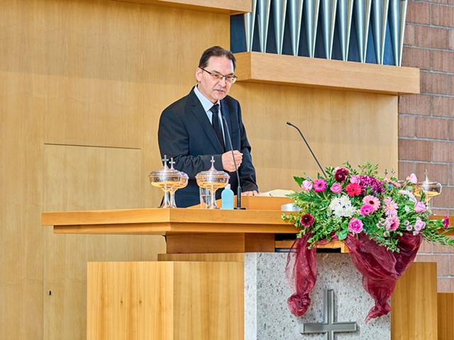 Vertrauen in Gott hilft uns, gegen das Böse zu kämpfen