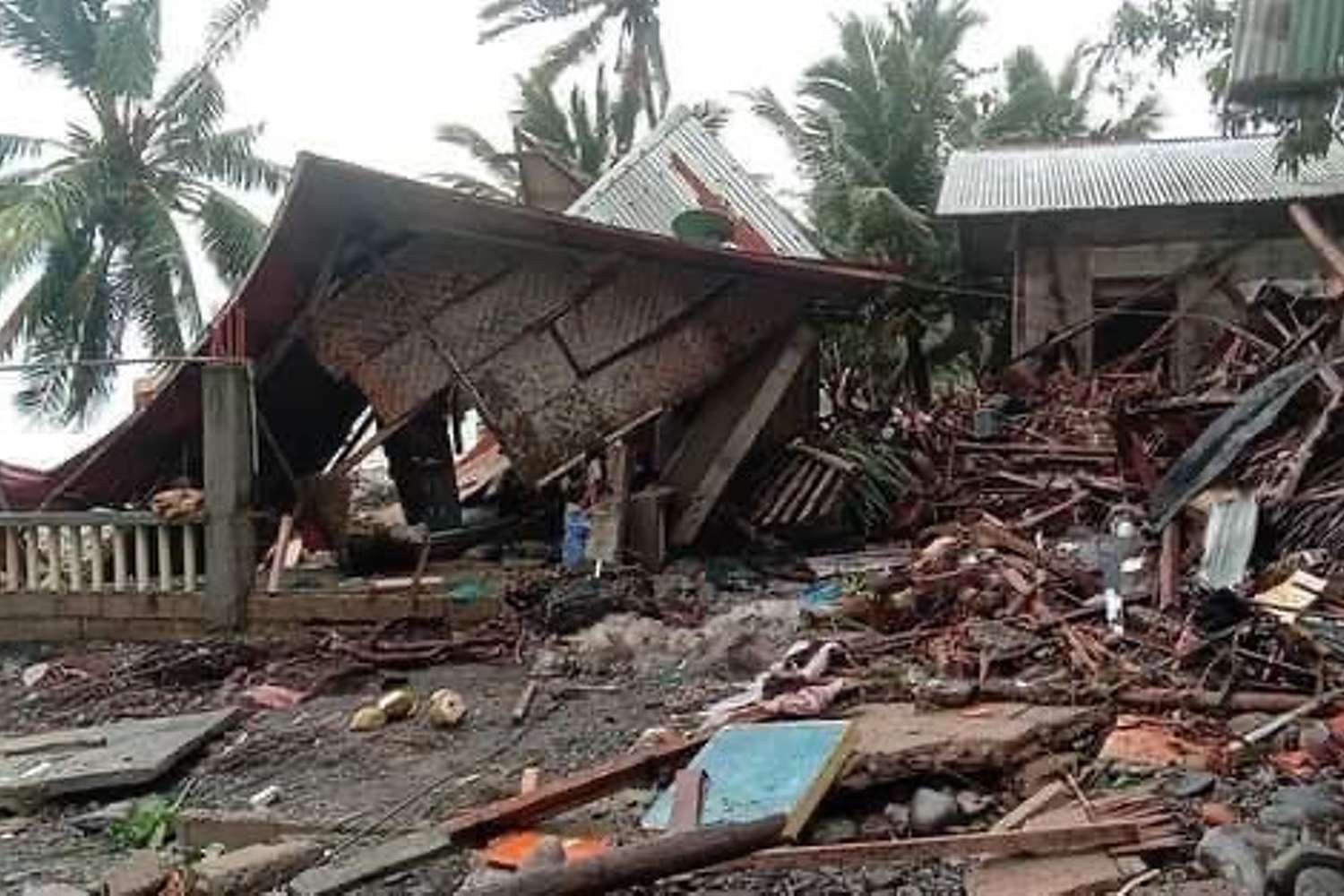 Taifune bringen grosse Not und Zerstörung