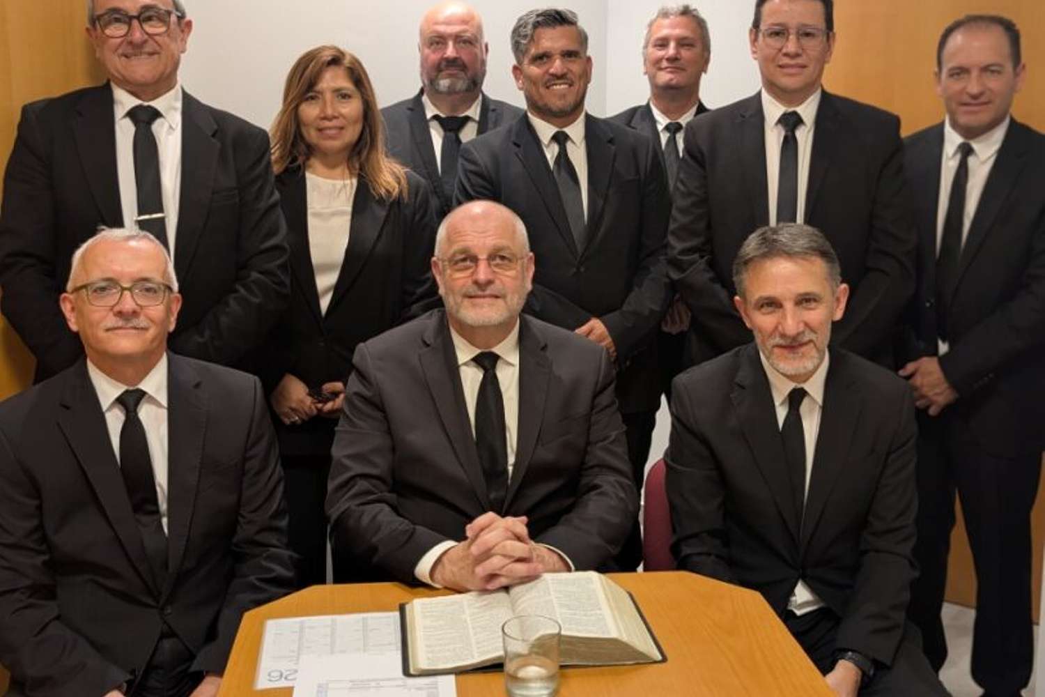 Dios conoce el todo