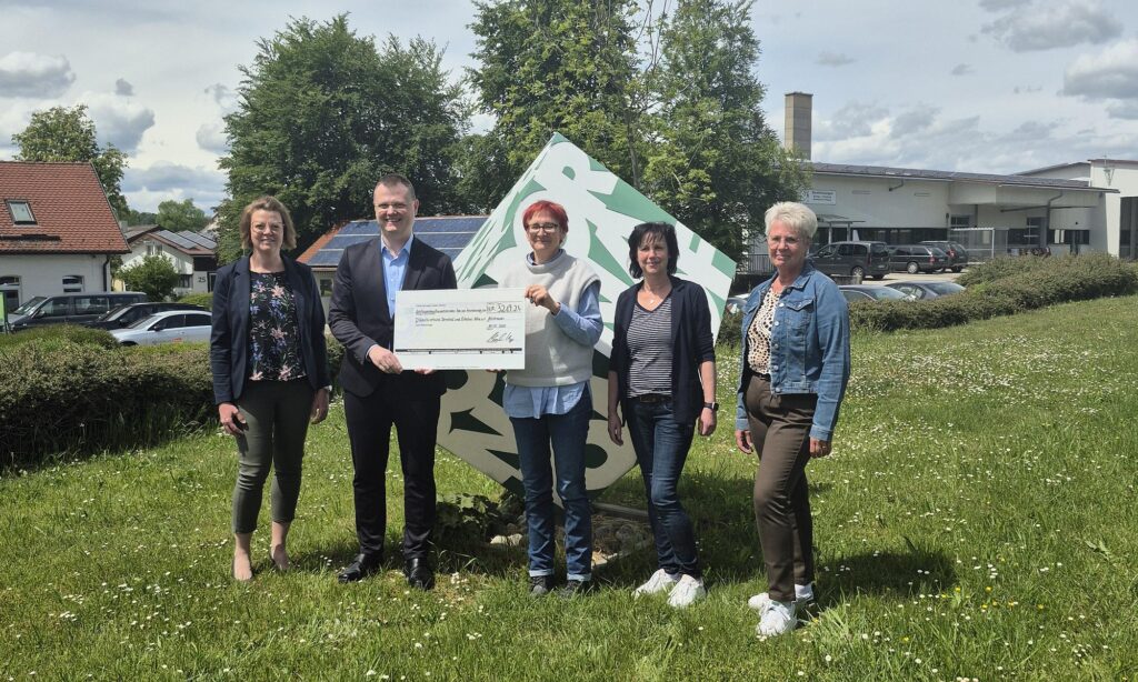 Spendenübergabe an den DORNAHOF                        Alle Meldungen anzeigen