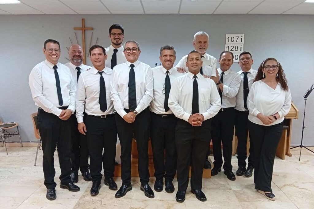 Renovados para servir