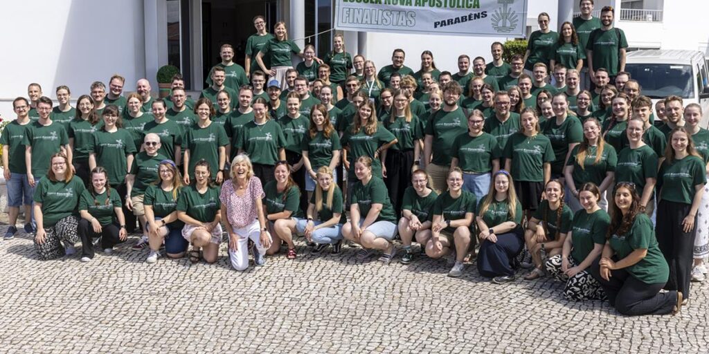 Jugend-Konzertchor:     Konzertreise führt     Jugendliche nach Portugal