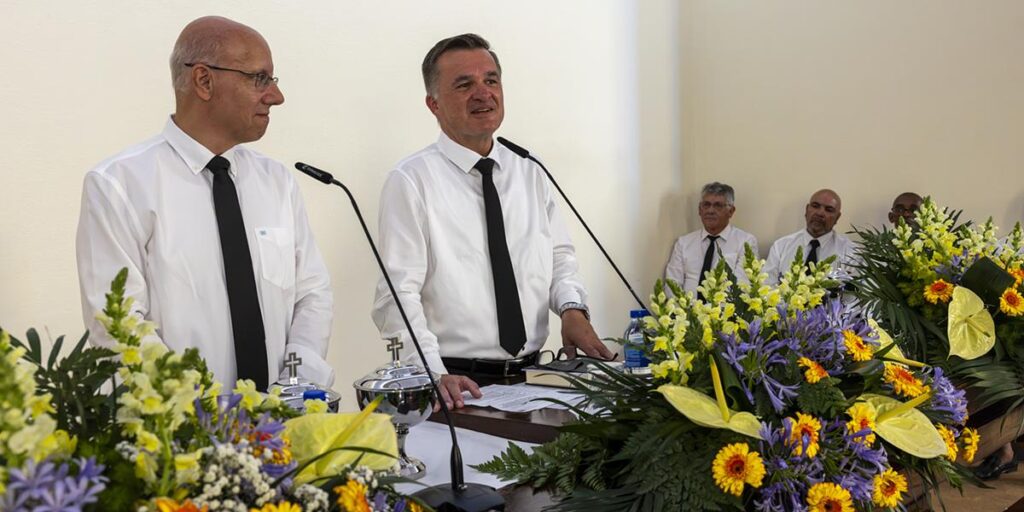 Bezirksapostel in Lissabon:     Gott schenkt Zukunft und Hoffnung