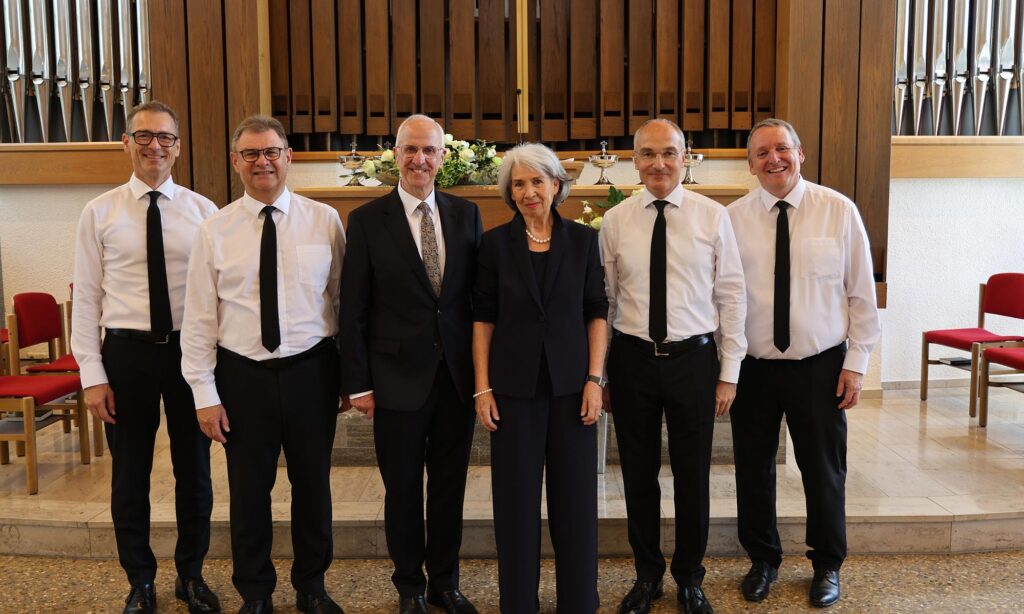 Überraschungsbesuch von Stammapostel Helge Mutschler                        Alle Meldungen anzeigen