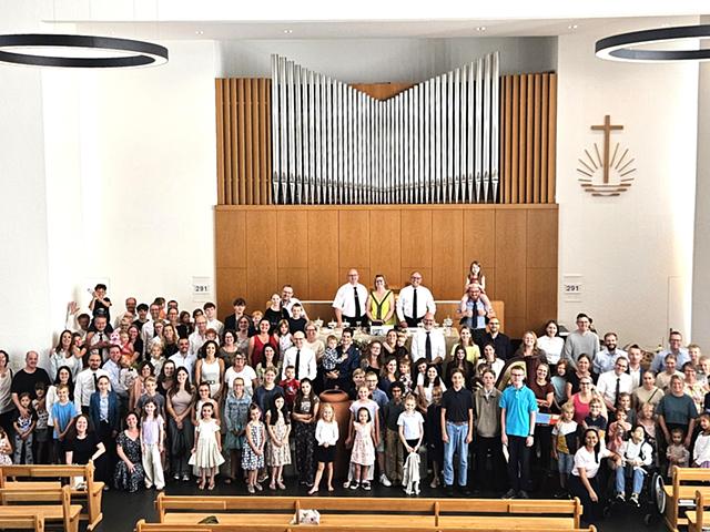 Gott ist da – und die Kinder mittendrin