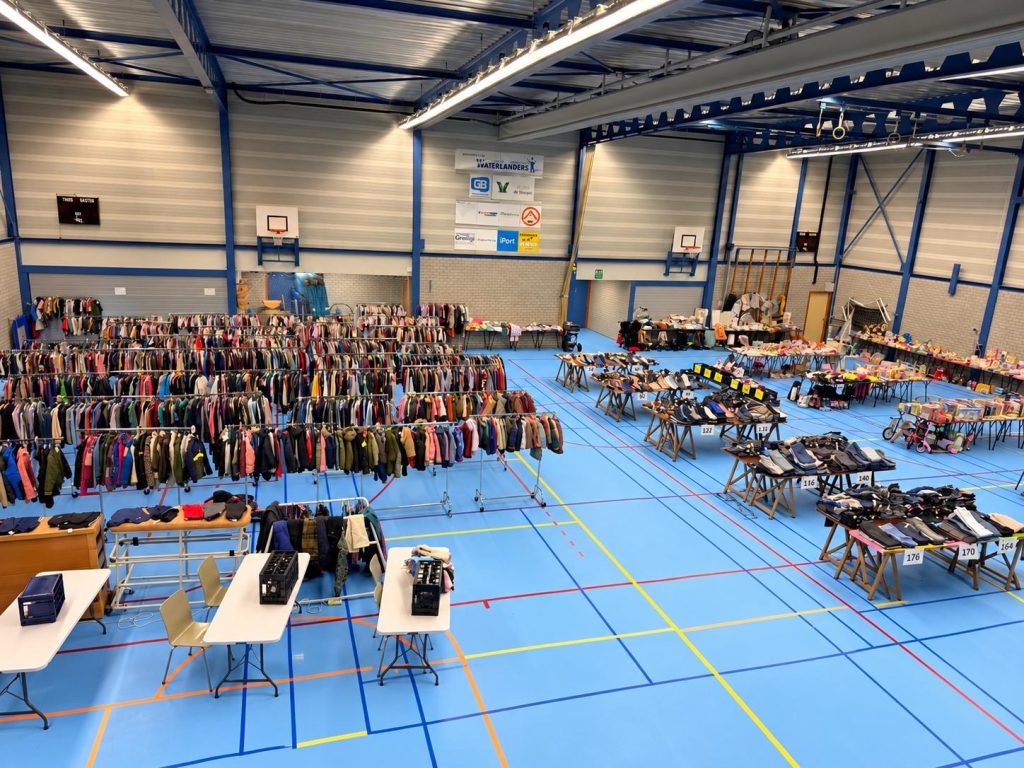 Twee kinderkledingbeurzen op dezelfde dag – Stichting Corantijn